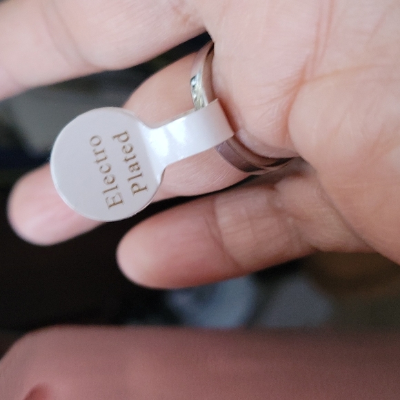 ❤️FREE with Purchase Green Ring - Picture 6 of 7